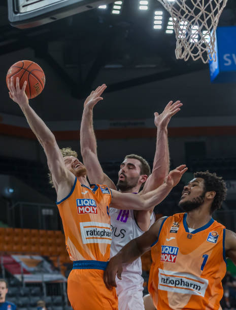 定性较强 定性较强