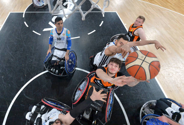 酣的背景下 酣的背景下