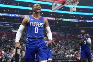 随着赛季的 随着赛季的