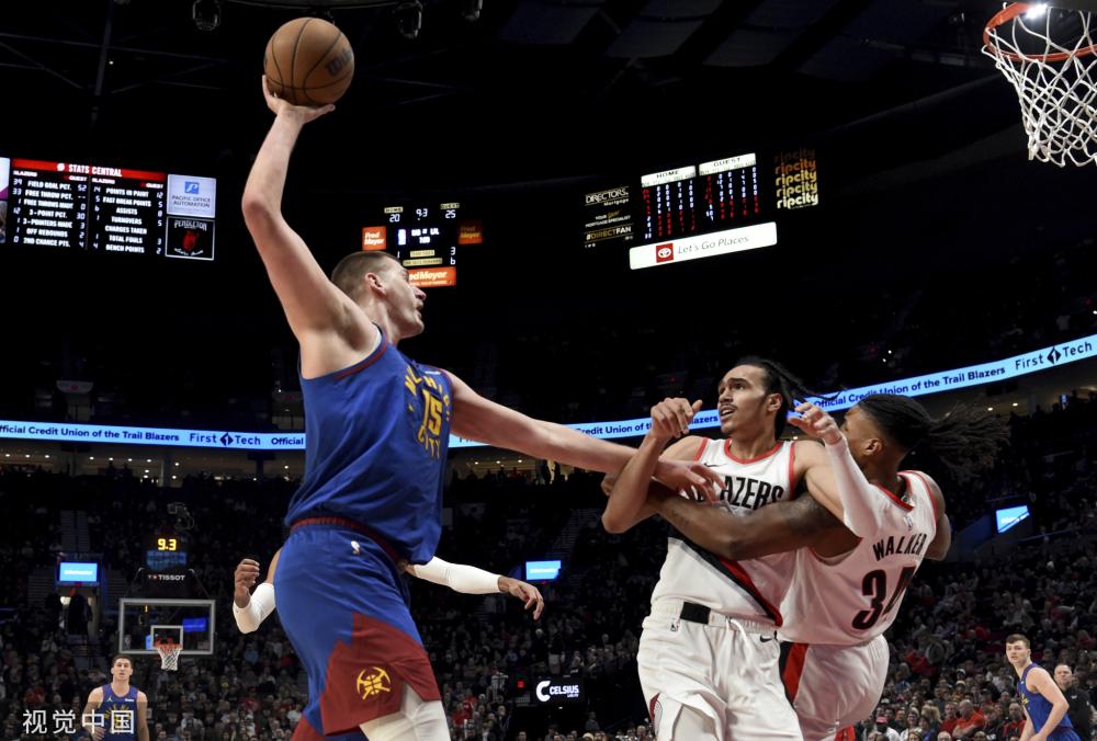 在比赛期间 在比赛期间